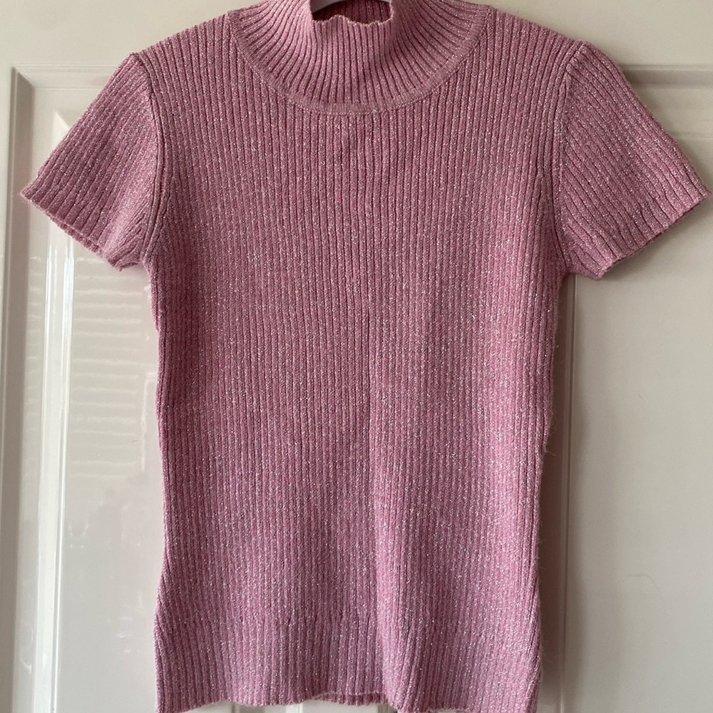 Girl’s short sleeve sweater top